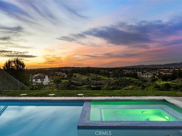 2309 Skyline Dr — Photo 44