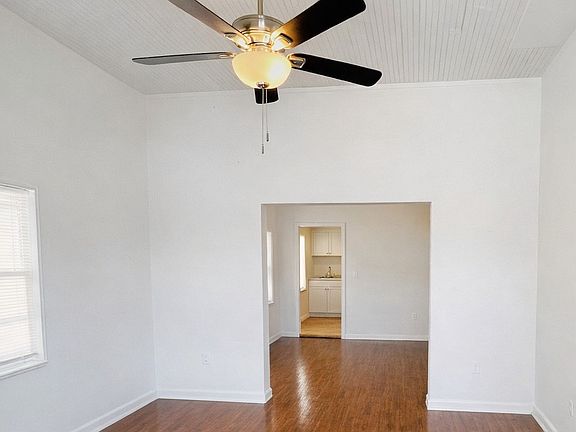 3rd image of 2507 N Armenia Ave