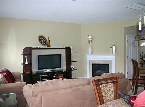 5th image of 8528 Carolina Lily Ln