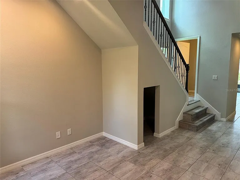 5912 Village Center Dr — Photo 7
