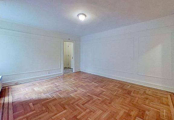 3rd image of 43-06 46th St #3F