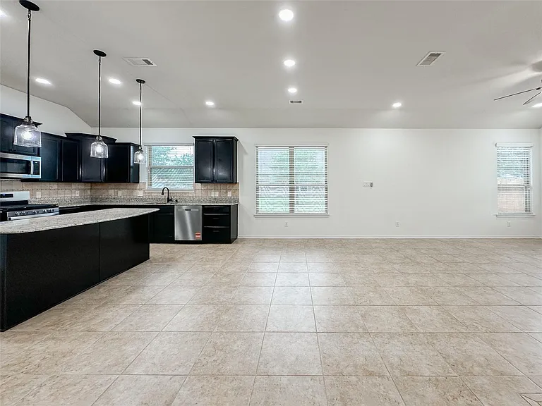 25322 Alverstone Dr — Photo 8