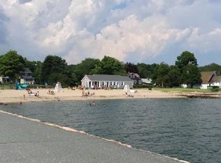 29 Main St, Mattapoisett, MA 02739