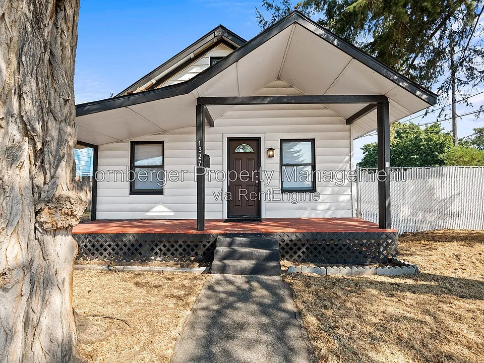1327 E Walton Ave