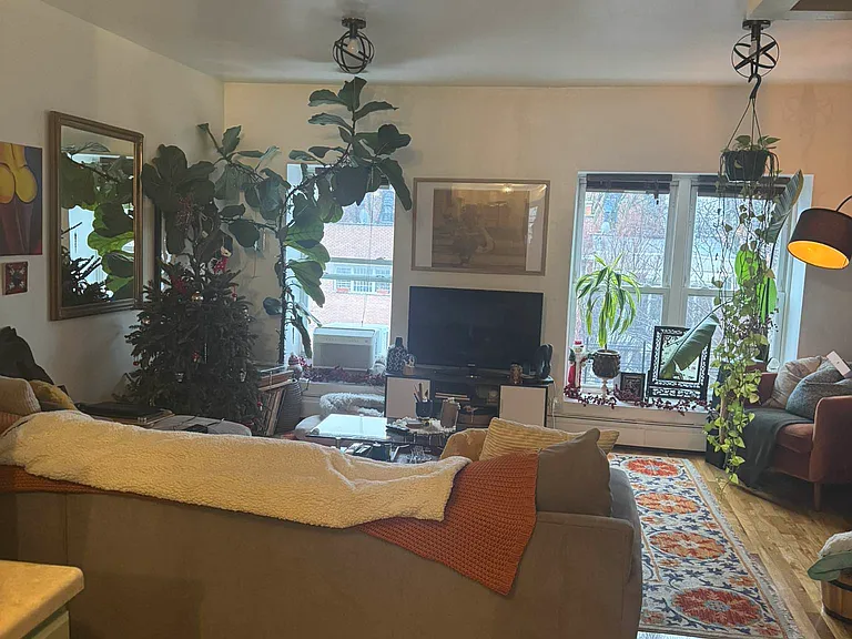 543 Quincy St #3 — Photo 1