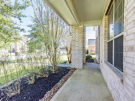 3rd image of 4204 Oriole Trails Dr