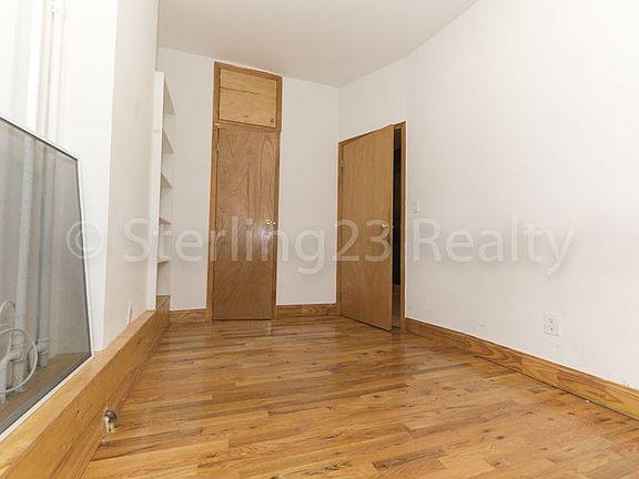 4th image of 3058 44th St APT 2R