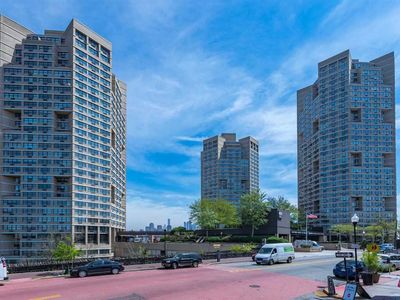 7004 Blvd E APT 5L, Guttenberg, NJ, 07093