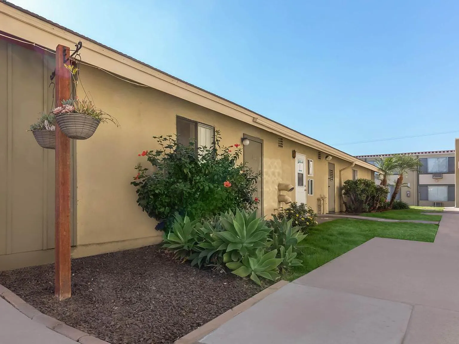 Westwood Apartments — Photo 4