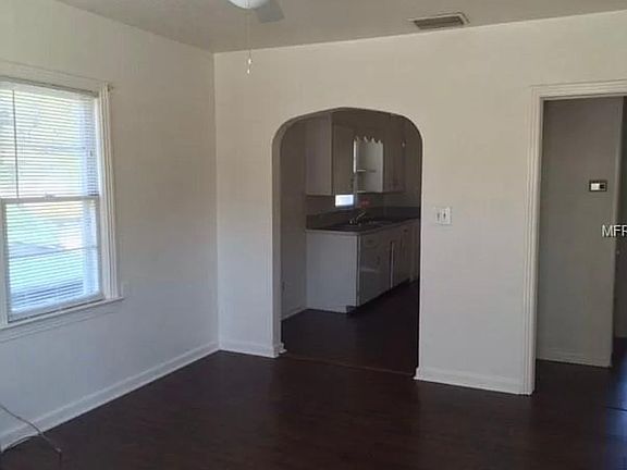 3rd image of 21 S San Remo Ave
