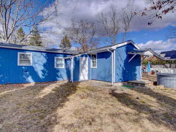 10 E 3rd Street, Howell, NJ 07731