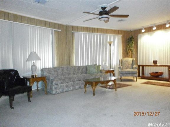 2nd image of 5476 Lakeside Dr