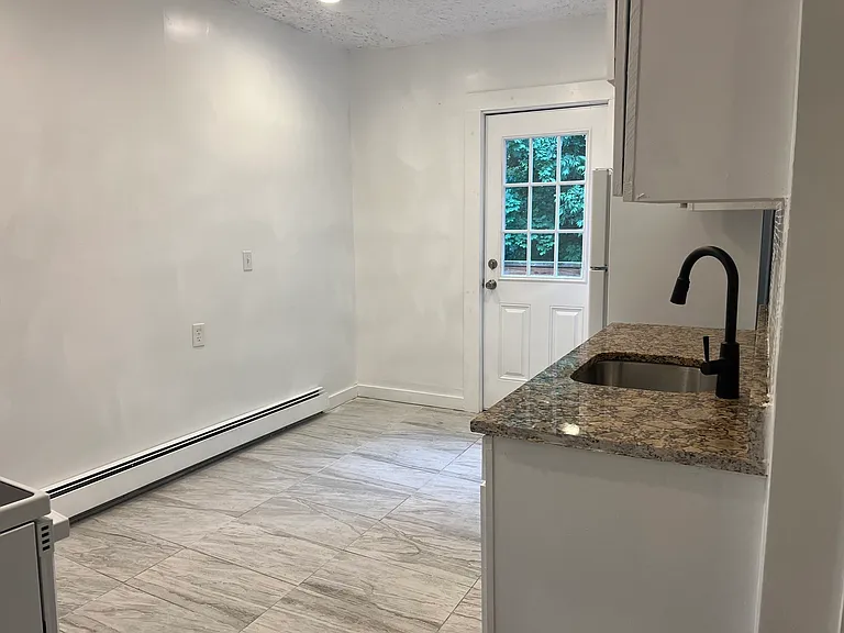 120 Grant St #3 — Photo 5