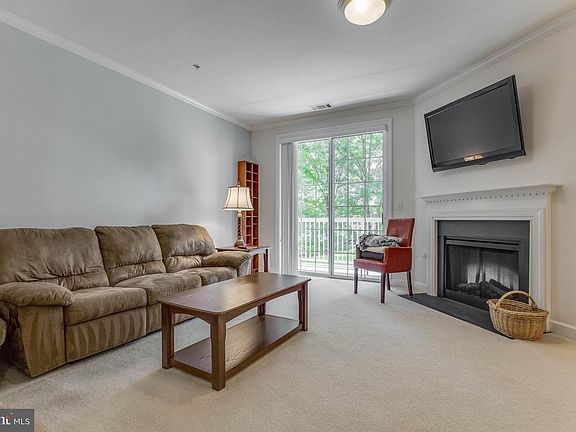 2nd image of 400 Cameron Station Blvd APT 227