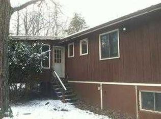 4171 Hickory Rd, Tobyhanna, PA 18466