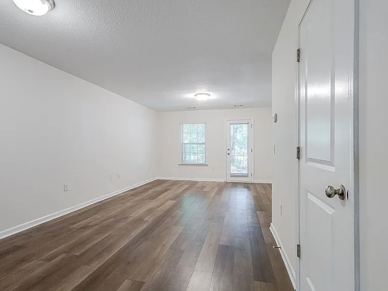 162 Barfield Way — Photo 7
