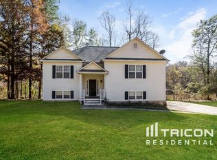 16 River Oak Ct, Temple, GA 30179