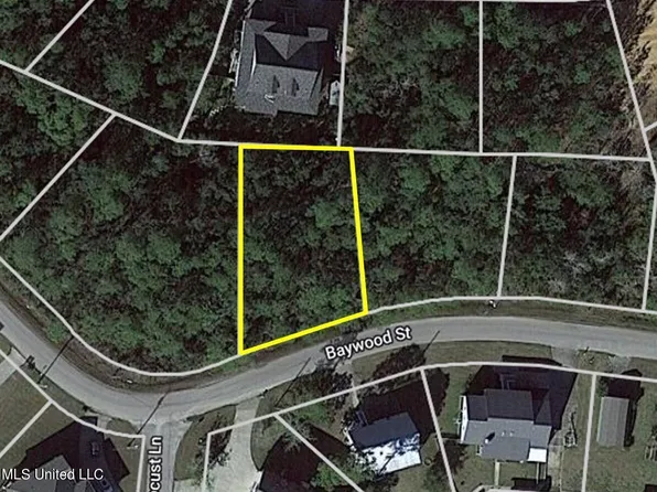 6 Baywood St, Pass Christian, MS 39571