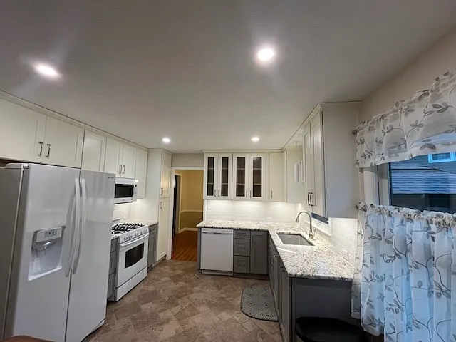 NEW Kitchen - cabinets, lighting sink, faucet, very quiet disposal, in kitchen breakfast nook.