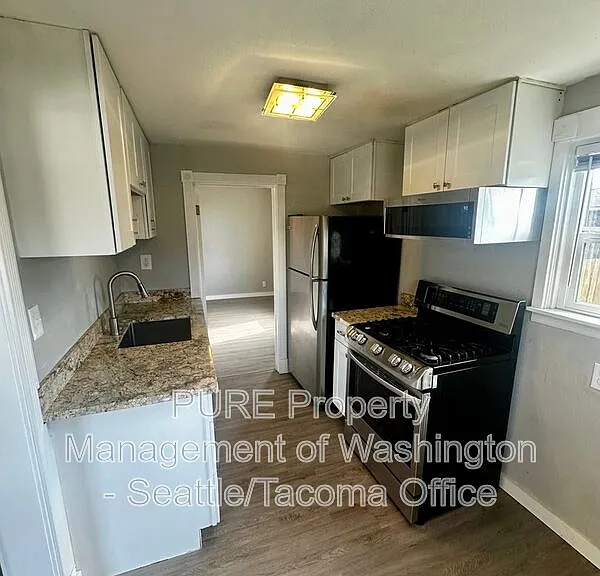 602 5th Ave NW #A — Photo 8