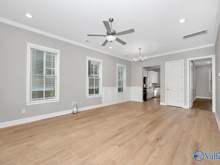 42 Pine St NW — Photo 9
