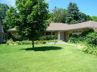 7236 Maple Ter, Wauwatosa, WI 53213