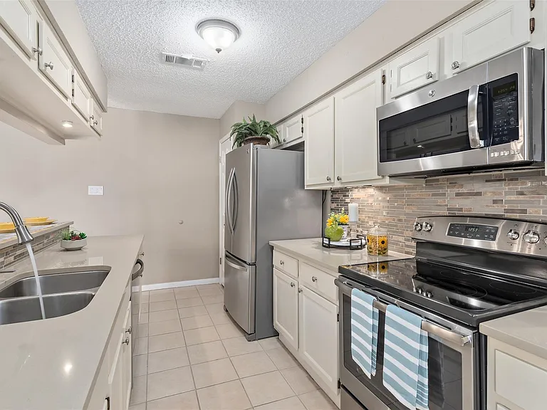 6602 Montauk Dr — Photo 12