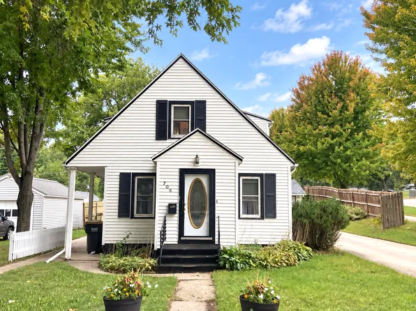706 7th St, Granite Falls, MN 56241
