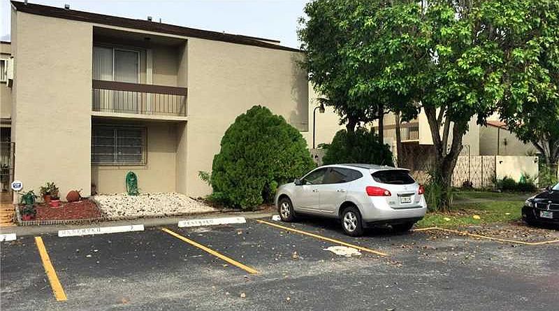 1st image of 9137 Fontainebleau Blvd APT 8