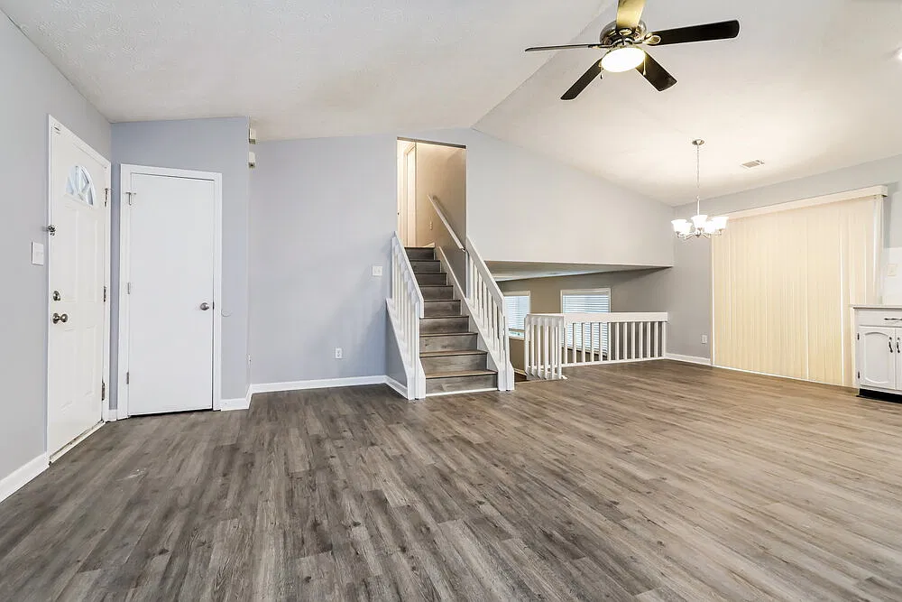 3 bed, 2.0 bath, 1492 sqft, $1,905 — Photo 4