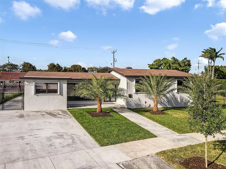 8421 SW 27th Ter — Photo 13
