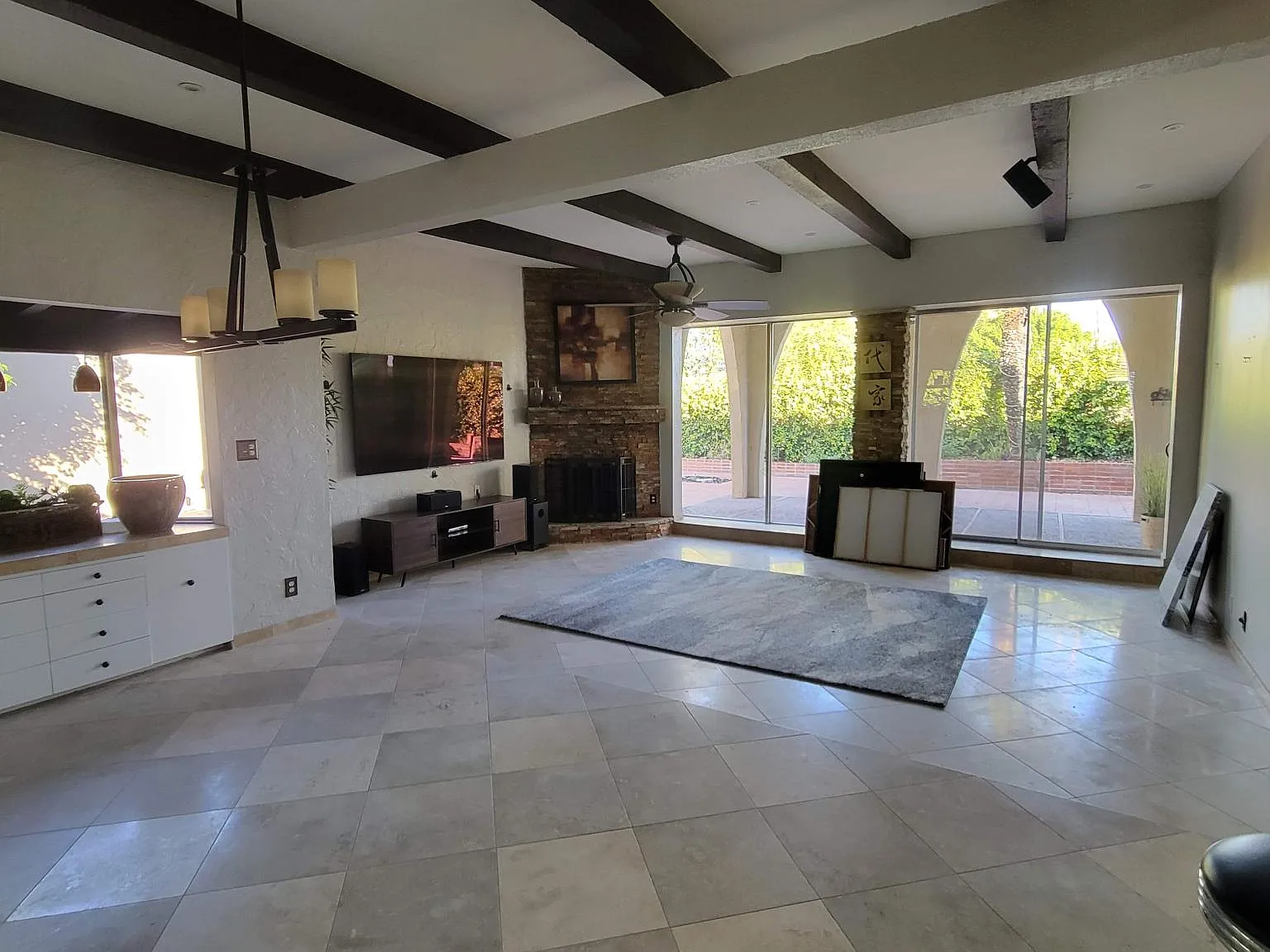 1542 E Solano Dr — Photo 4