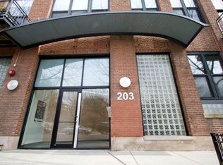 203 S Sangamon St APT 104, Chicago, IL 60607