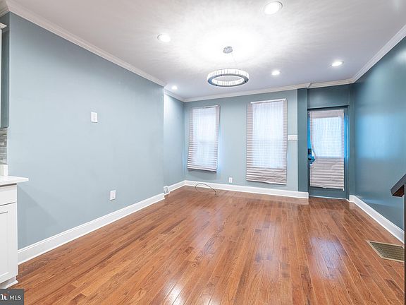 5th image of 1313 S Myrtlewood St