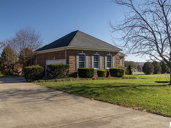 3rd image of 108 Karakal Dr