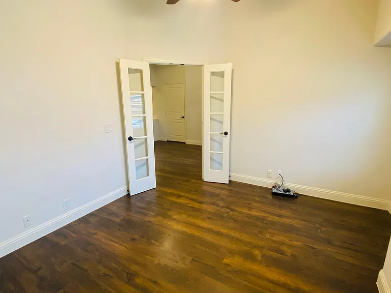 3408 Endicott Ct — Photo 12