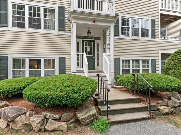 700 Brookside Dr #G, Andover, MA 01810
