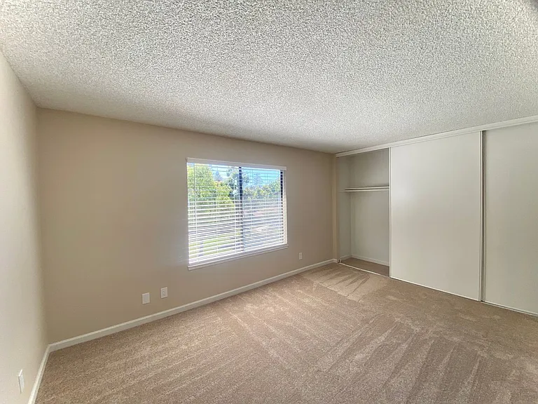 254 Hackamore Cmn — Photo 9