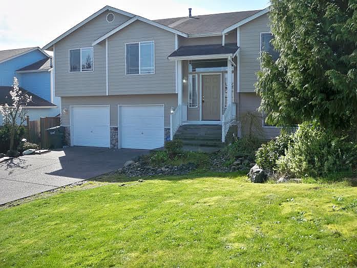 Big 4 Bed 3 Bath 2 Story Home