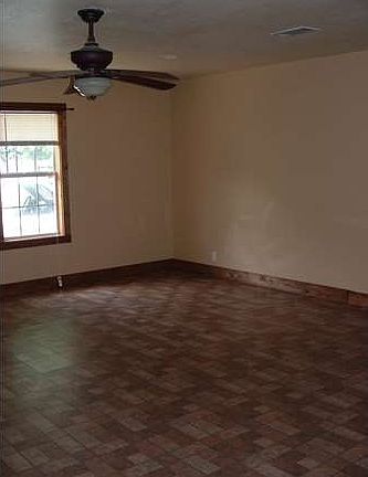 4th image of 780 W 6th St