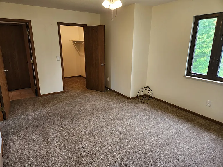 1146 Country Creek Ln — Photo 15
