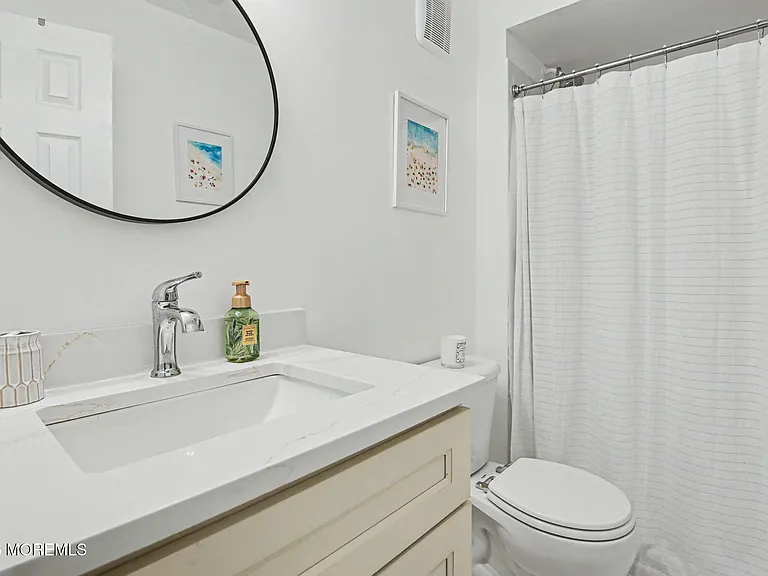 836 4th Ave — Photo 7