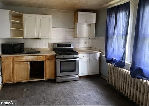 4th image of 4560 Milnor St