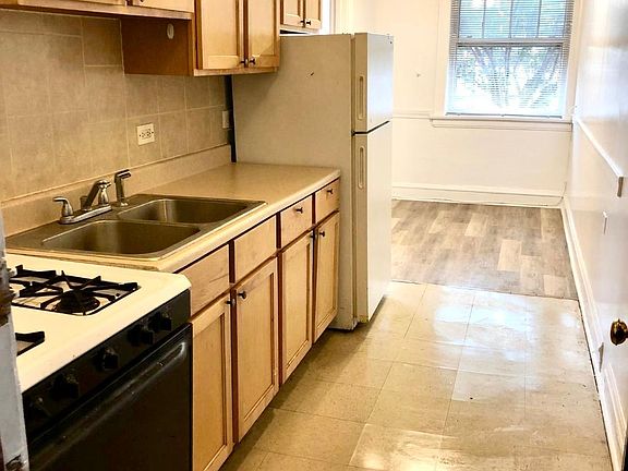2nd image of 4539 N Paulina St #G