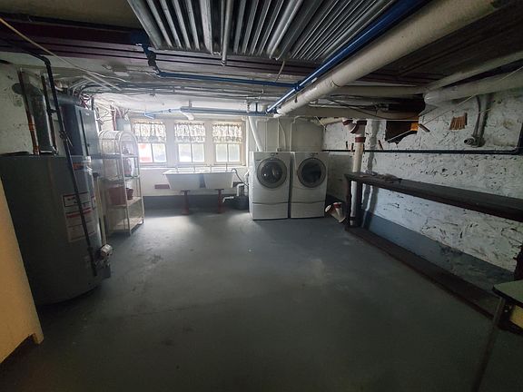 5th image of 801 W Ferry St #B