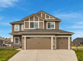 67 SE Lakes Estates Cir, Strathmore, AB T1P 0B6