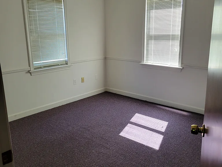11 Park Ave — Photo 13