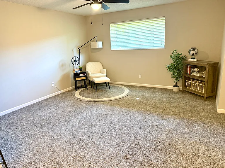 82 Lemans Ct — Photo 5