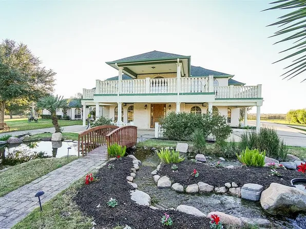 10111 W Hidden Lake Ln, Richmond, TX 77406