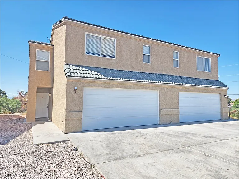 1080 S Karen Ct #3 — Photo 1